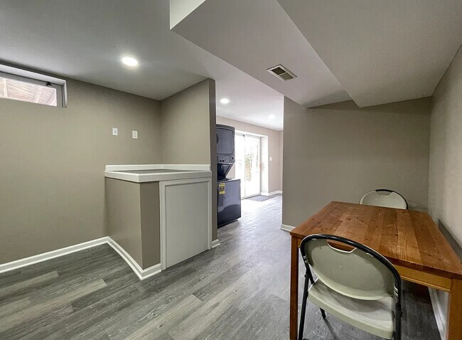 Building Photo - 11206 Golden Meadow Ct