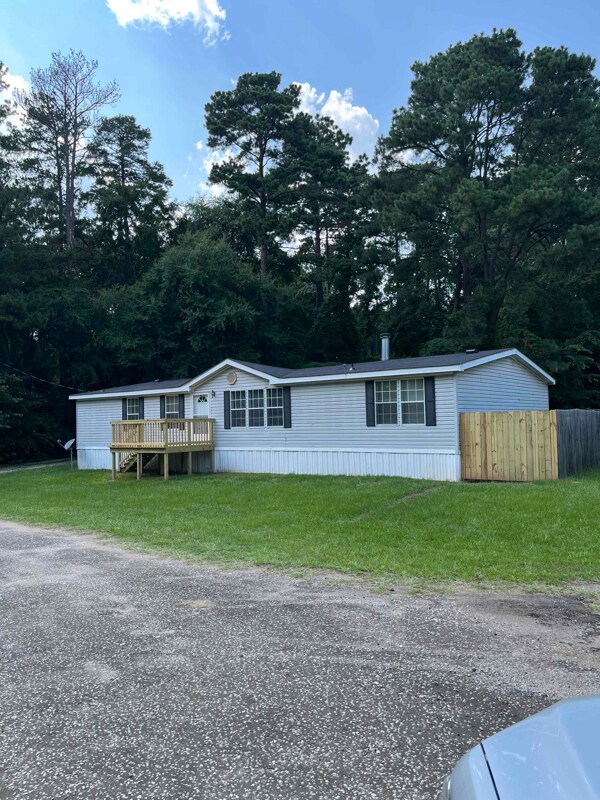 Primary Photo - 177 Neches Dr