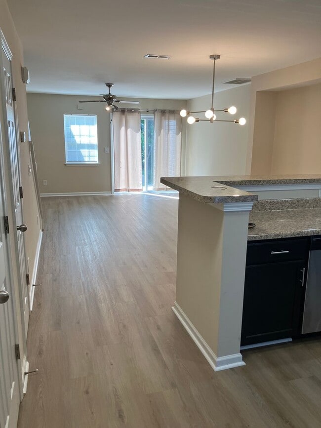 Foto del edificio - Robyns Glen townhome