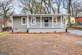 Foto principal - 384 St Johns Ave SW