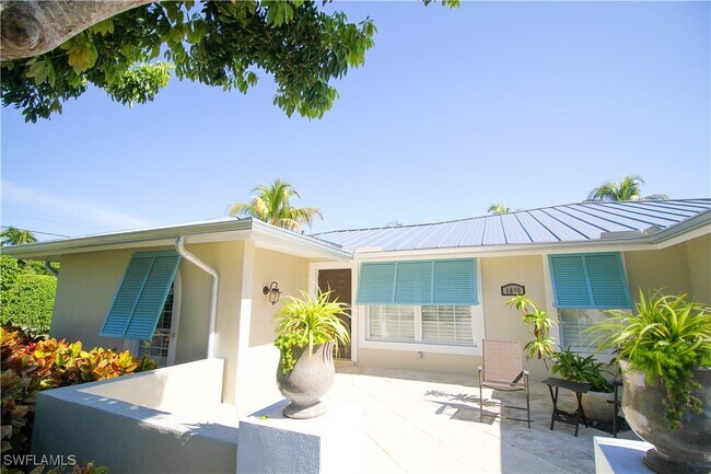 Foto del edificio - 1645 Mullet Ct