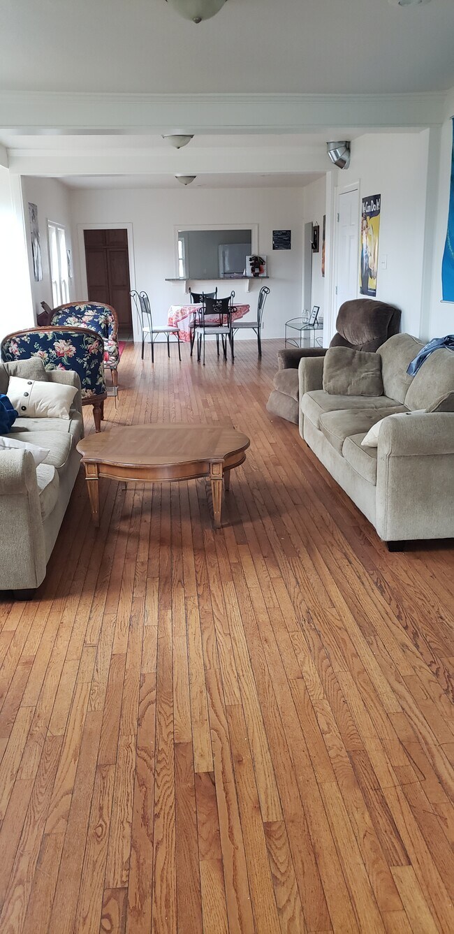 Foto del edificio - 446 Stanwood St