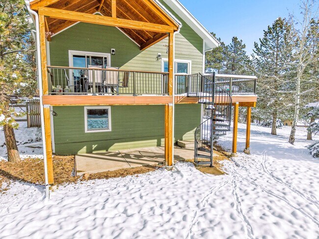 Foto del edificio - 28585 Evergreen Manor Dr