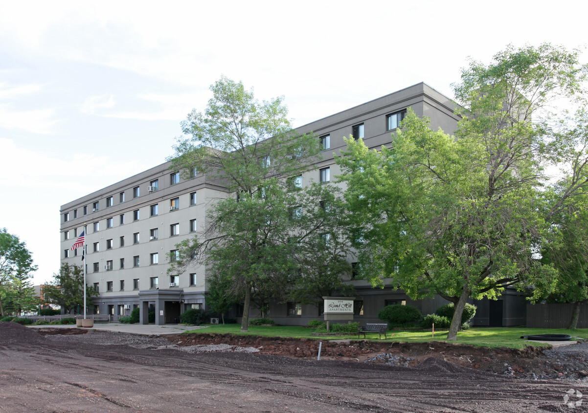 Primary Photo - Lund Hill Apartments