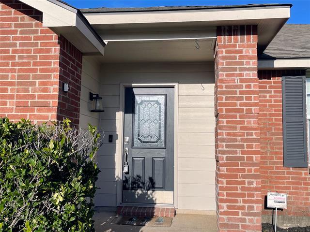 Building Photo - 3002 Meadow Bluff Dr