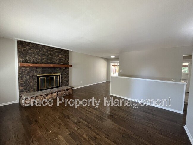 Building Photo - 1333 S Kendall Ct
