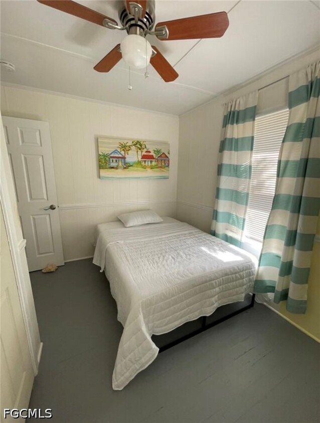 Foto del edificio - 26900 N Riverside Dr