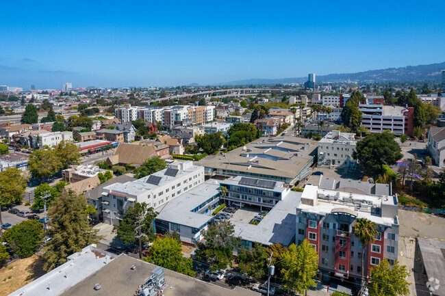 Aerial Photo - Oak Grove - 444 28th St.