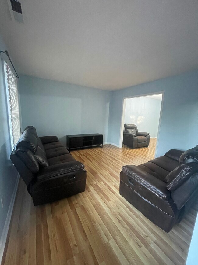 Foto del edificio - 6016 Loch Arbor Ln