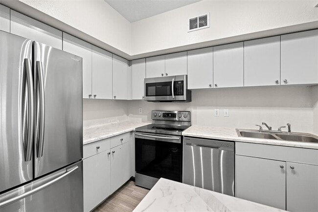 Foto del edificio - 2402 W Azeele St