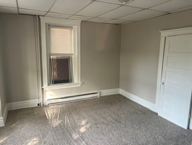 Building Photo - 224 Emerald St