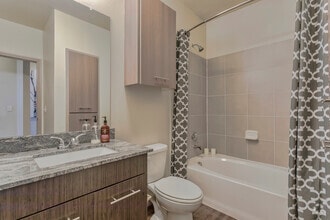 2BR, 2BA - 1458 SF B3 - Bathroom - The Village at Lakefront