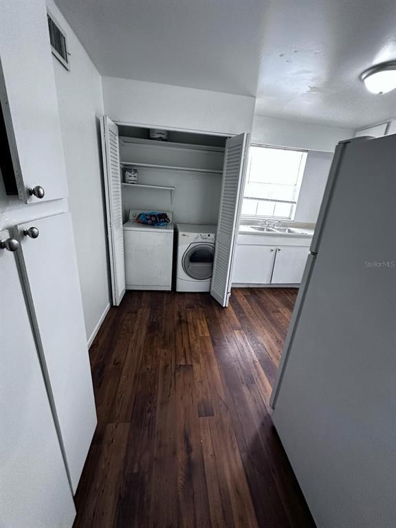 Building Photo - 400 Banyon Tree Cir