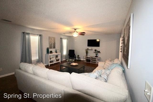 Building Photo - 4 br, 2.5 bath House - 217 Trickle Drive