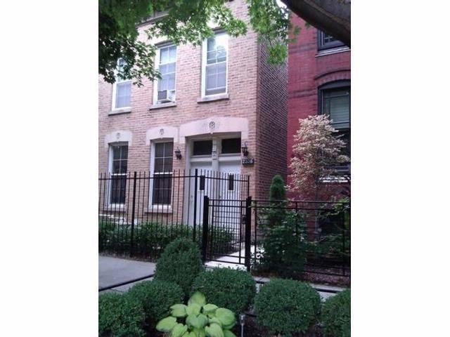 Foto del edificio - 2336 N Wayne Ave