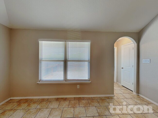Foto del edificio - 6411 Candlepass Dr