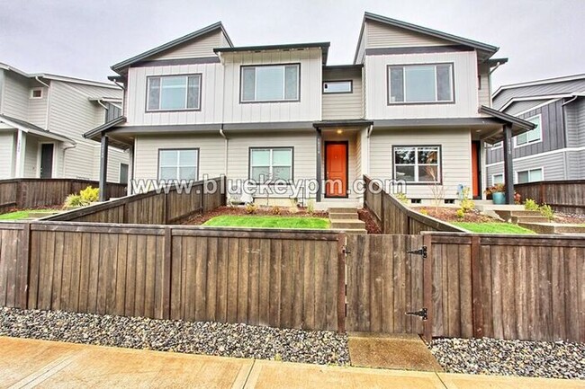 Foto del edificio - 3 Bed, 2.5 Bath Townhome in Near WSU and L...