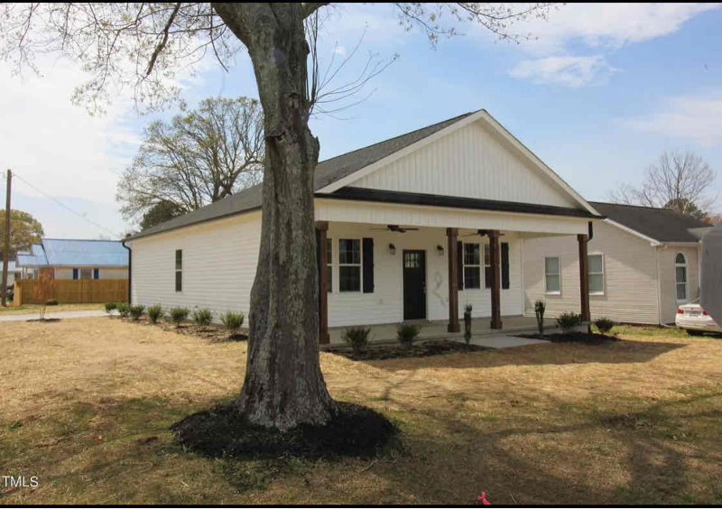 Primary Photo - 172 E Jackson St