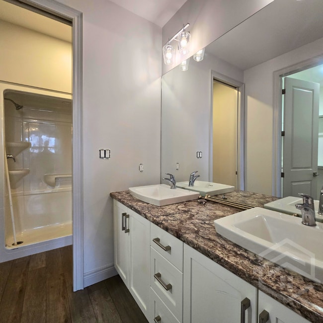 Building Photo - 89 Sanders Crescent