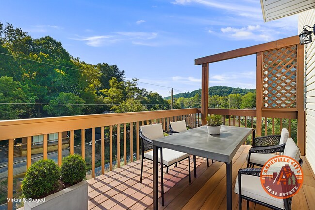 Foto del edificio - Newly Renovated 3-Bedroom Home with Modern...