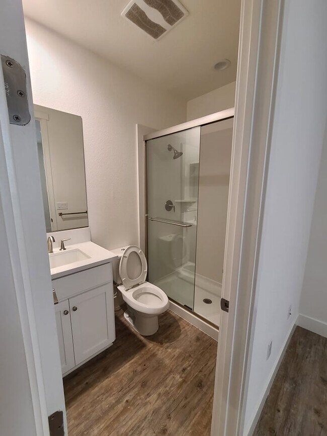 Foto del edificio - 37541 Bay Crest Rd