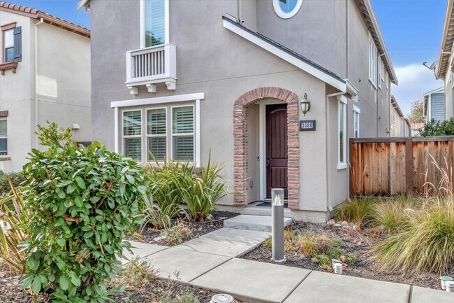 Building Photo - Wow! What a Great Home! Available Soon!