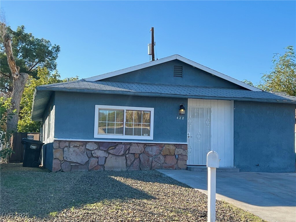 Foto principal - 428 S Beaumont St