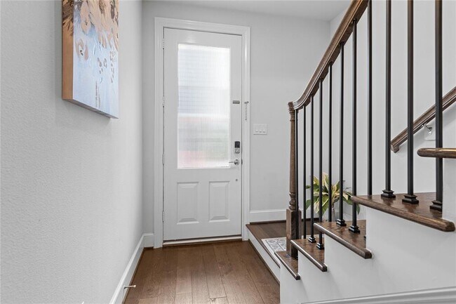Building Photo - 9618 Riddlewood Ln