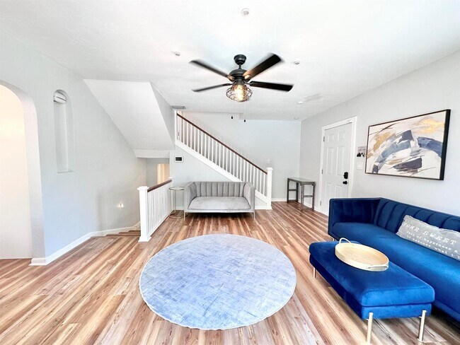 Building Photo - 406 43rd St
