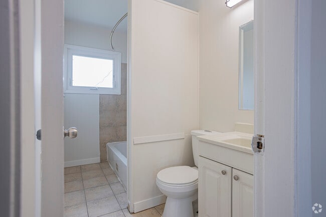 2BR, 1BA - 904SF - Trevella Townhomes