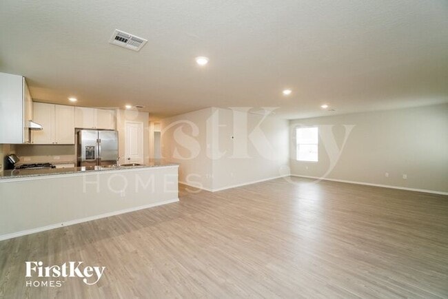 Building Photo - 9806 Littleton Grist