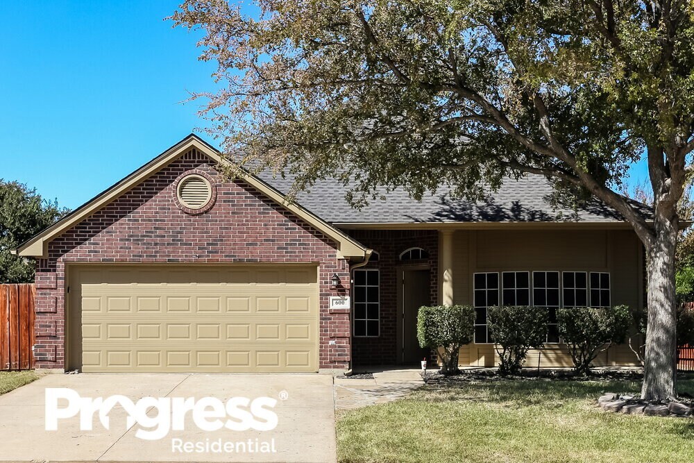 600 Meadowbrook Dr, Burleson, TX 76028 House Rental in Burleson, TX