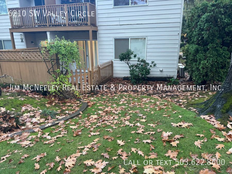 Foto principal - Beaverton, Lower Unit, Two Bedroom near Ch...