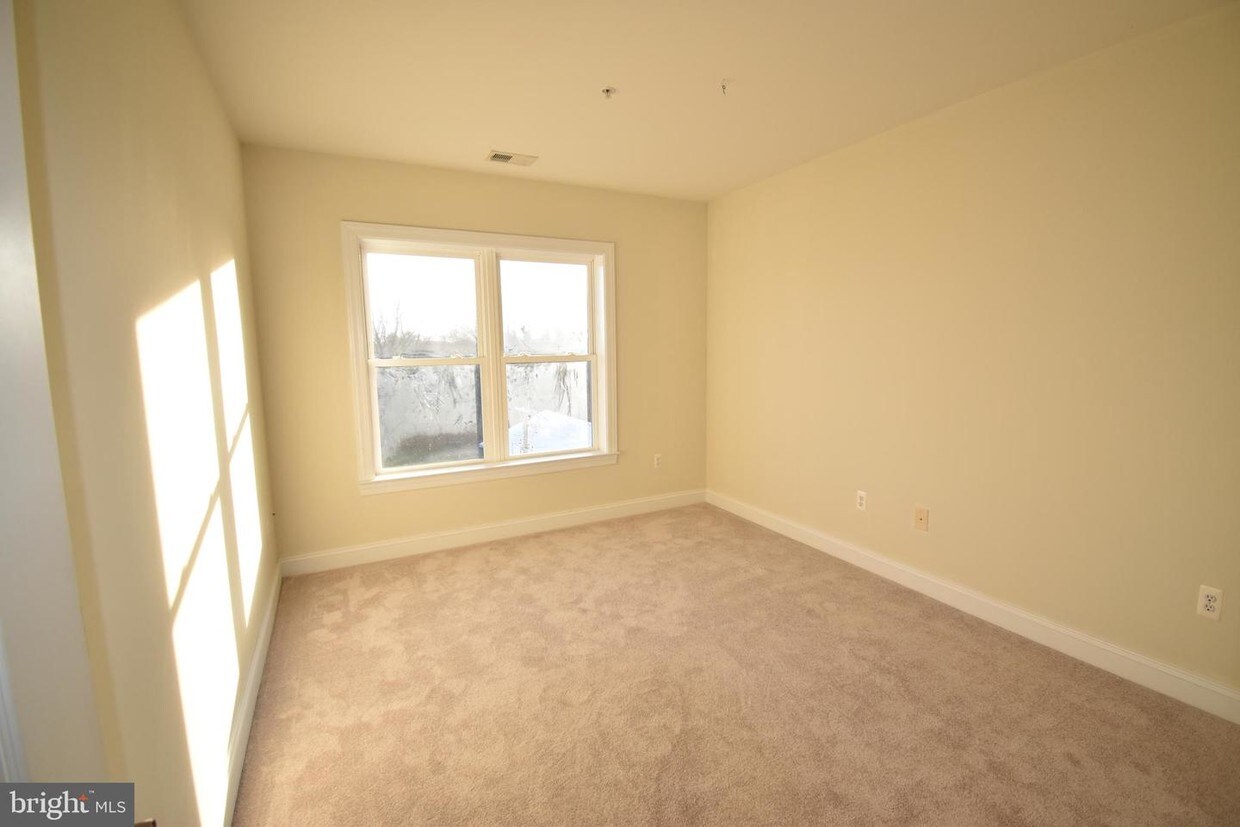 301 Muir St Unit 406, Cambridge, MD 21613 Condo for Rent in Cambridge