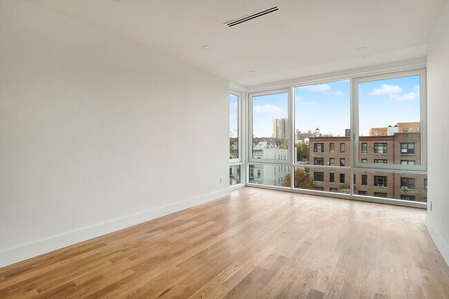 Building Photo - 2155 Caton Ave
