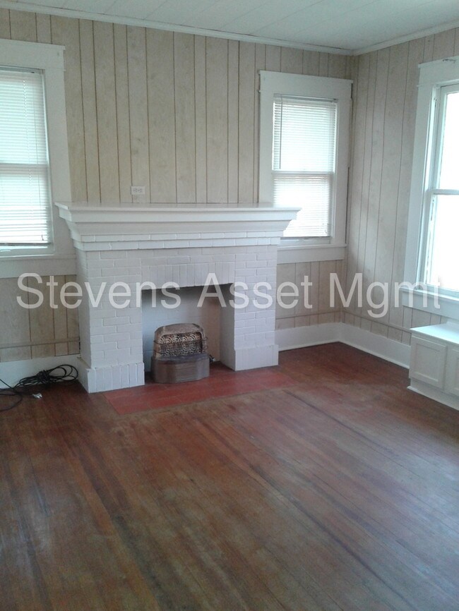 Building Photo - *****SOUTH HIGHLAND*****