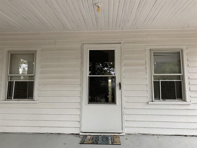 Building Photo - 98 Toms Rd