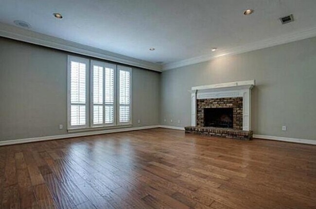 Foto del edificio - 3140 Westminster Ave