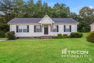 Building Photo - 1657 Lemming Dr SE