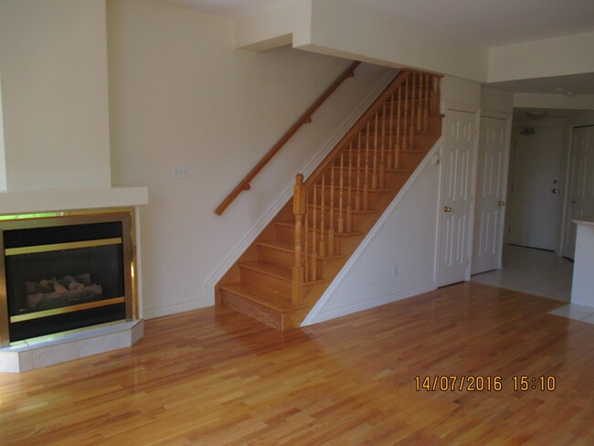 Building Photo - 131 Guigues Av