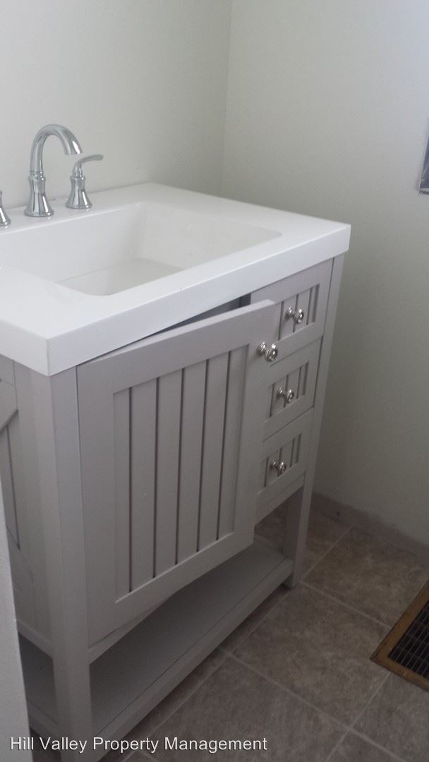 Building Photo - 714 Crawford St