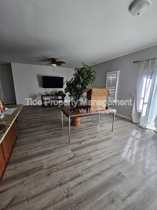 Foto del edificio - 102 Lilly Grace Ln