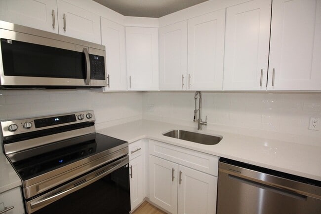 Building Photo - 34 Hamilton Rd