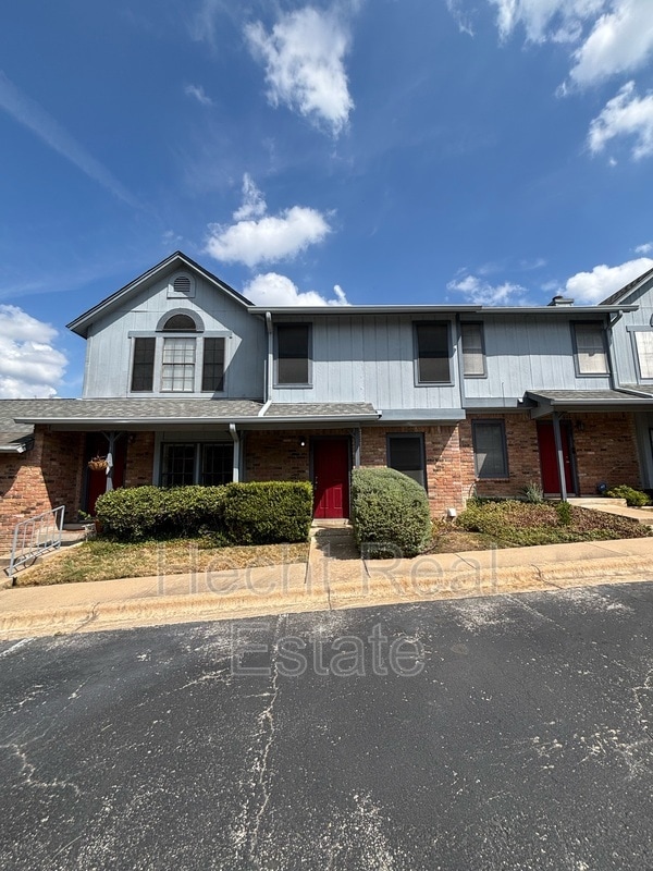 Building Photo - 1411 Gracy Farms Ln