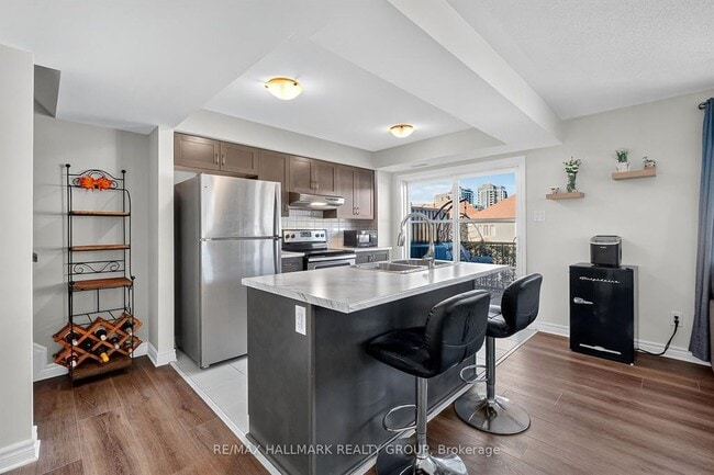 Building Photo - 235 Infusion Private