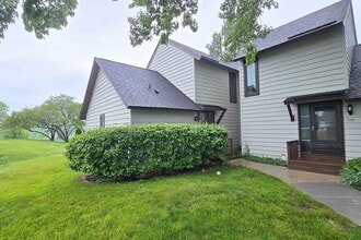 Building Photo - 736 Chandler Rd