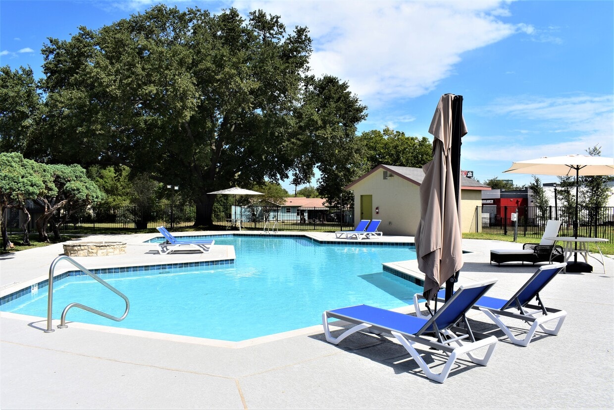 Oaks 35 1635 Aquarena Springs Dr San Marcos, TX