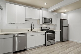 Building Photo - 1139 Bellevue Ave