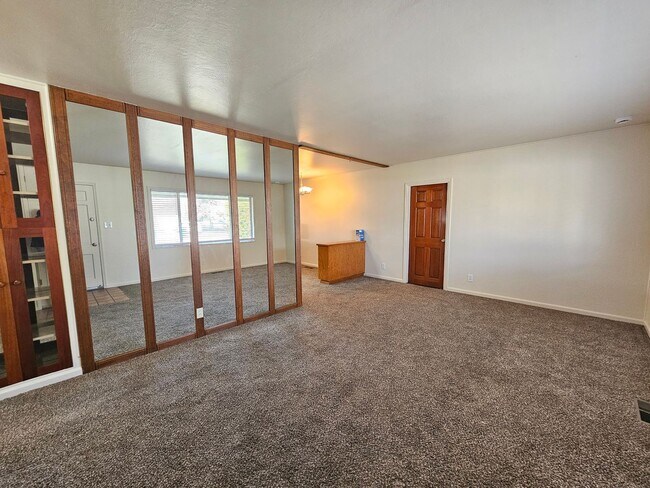 Foto del edificio - Central Sparks - Mid Century Modern Gem - Close to Everything