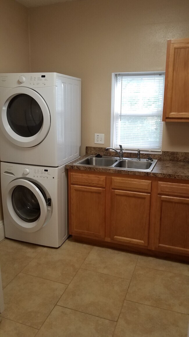 2652 Post St Unit 2652A, Jacksonville, FL 32204 Apartments 2652 Post